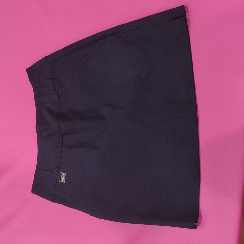 Black stretch ladies golf skort